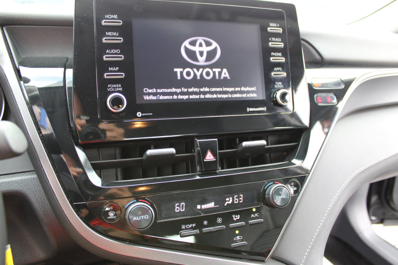 Used 2024 Toyota Camry SE image 26