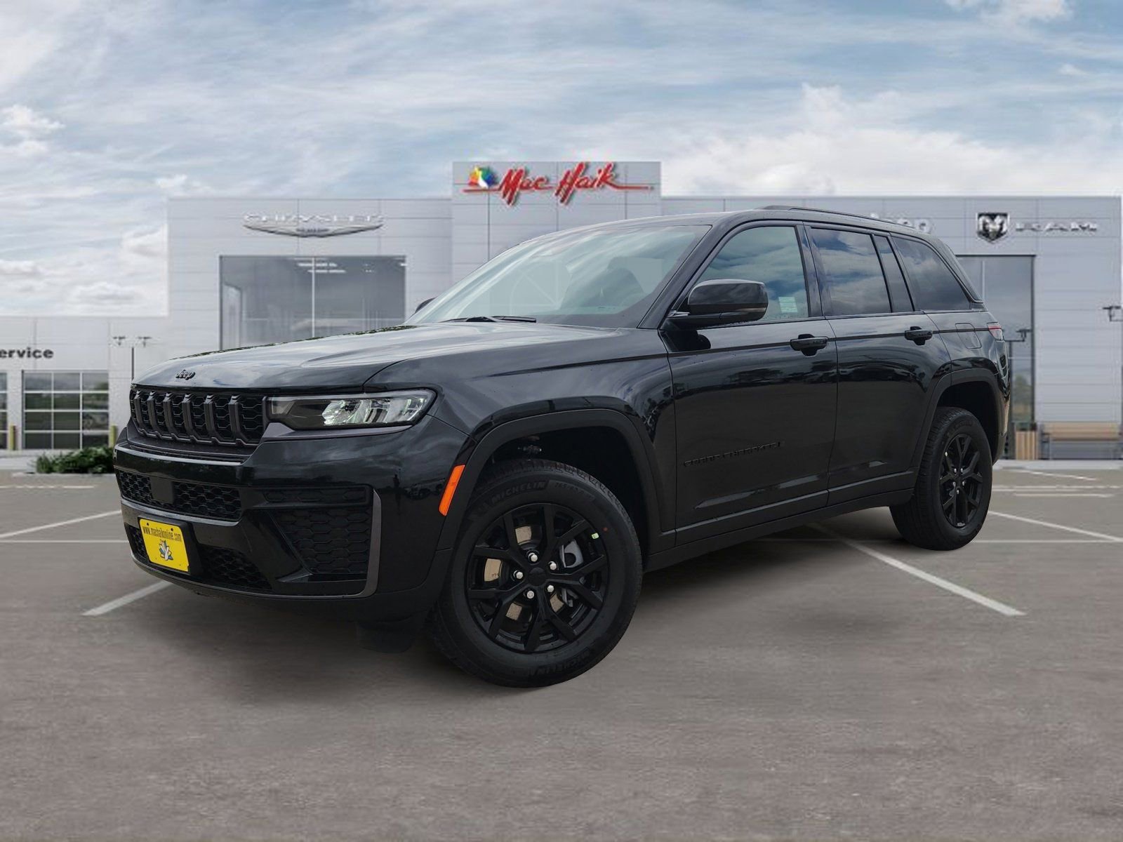 New 2026 Jeep Grand Cherokee Altitude RWD image 1