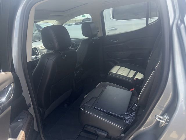 Used 2023 GMC Acadia Denali w/ Denali Ultimate Package AWD/4WD image 6