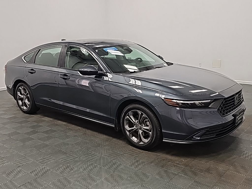 Used 2024 Honda Accord EX image 2