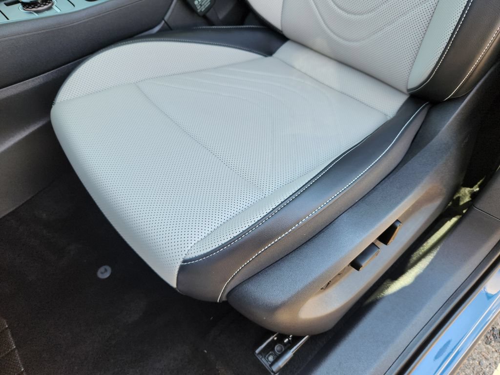 Used 2025 Volkswagen Tiguan SE AWD/4WD image 20