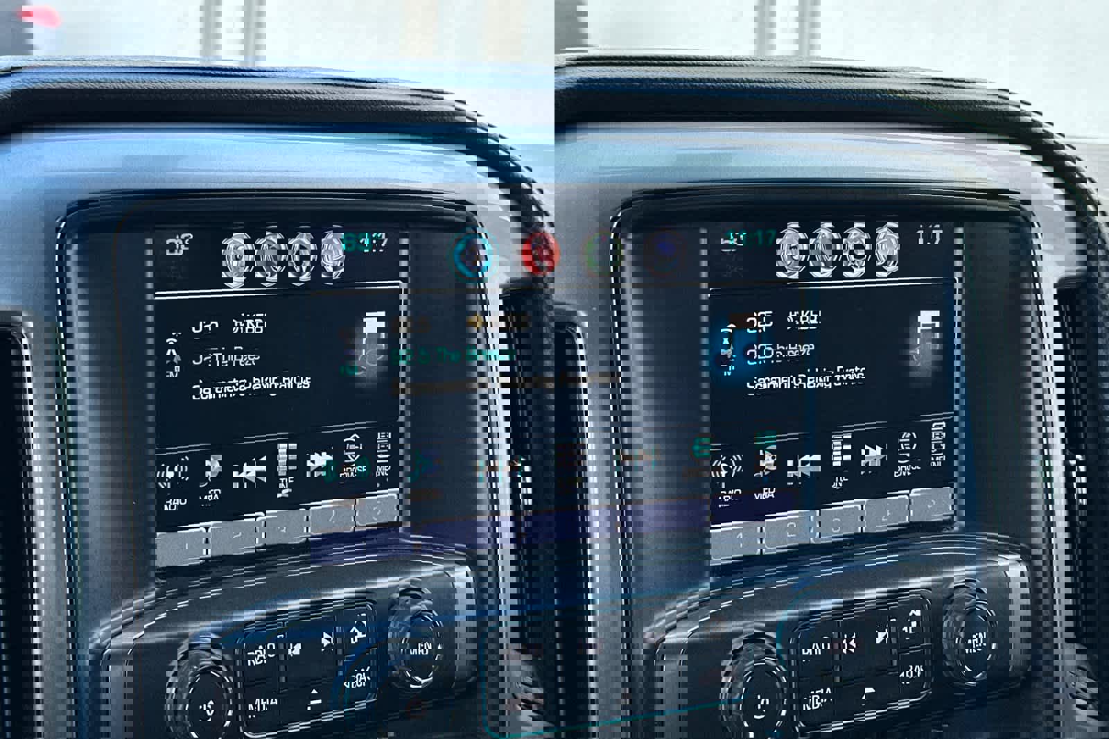 Used 2018 Chevrolet Silverado 1500 LTZ Z71 w/ LTZ Plus Package image 19