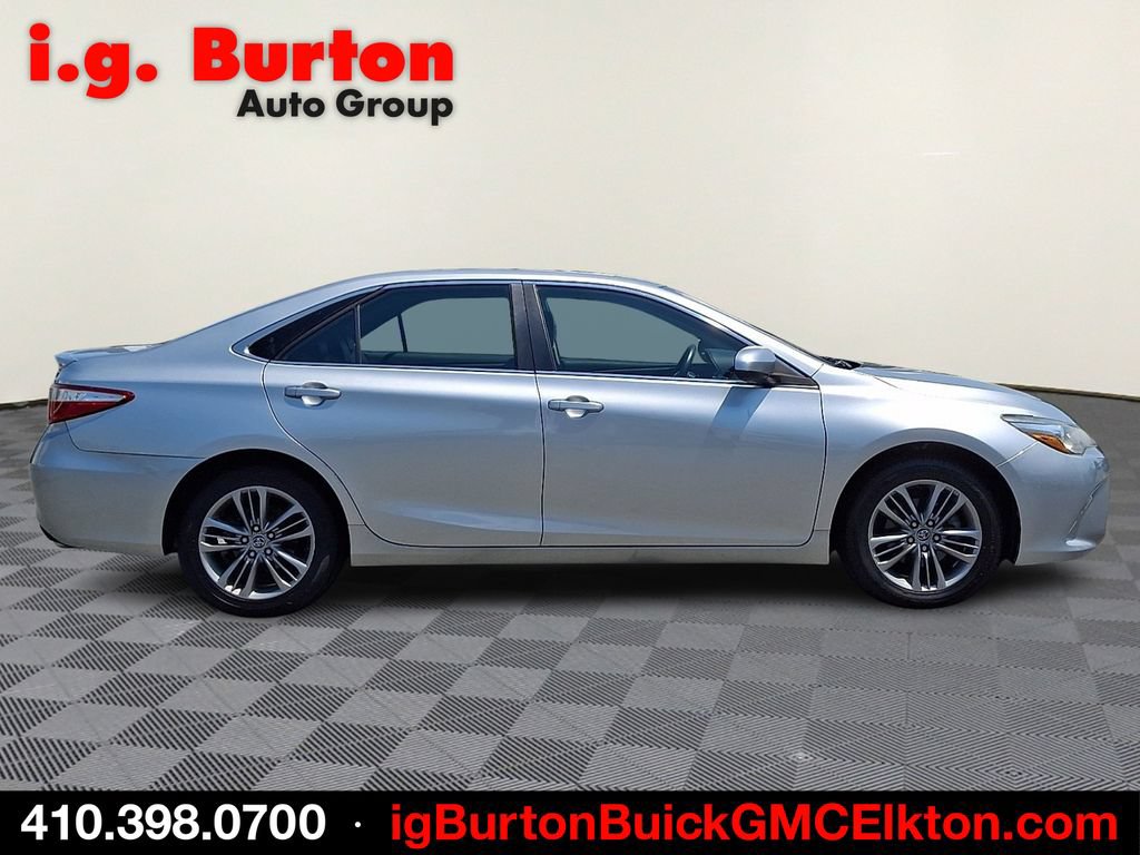 Used 2015 Toyota Camry SE FWD image 7