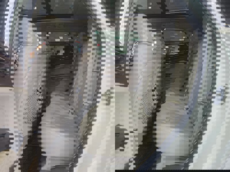 Used 2013 Cadillac SRX Luxury w/ Driver Awareness Package image 11