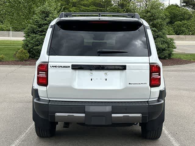 Used 2024 Toyota Land Cruiser w/ Premium Package AWD/4WD image 4