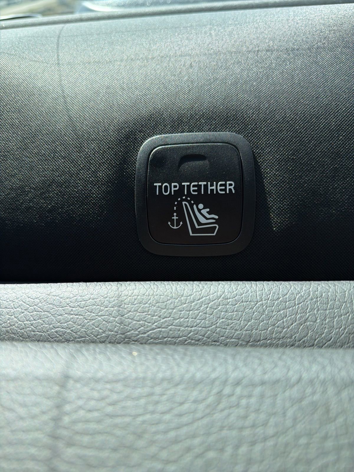 Certified 2025 Volvo S90 B6 Plus w/ Protection Package Premier image 81