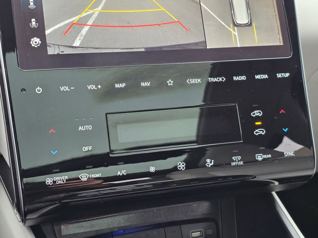 Used 2024 Hyundai Tucson Limited image 27