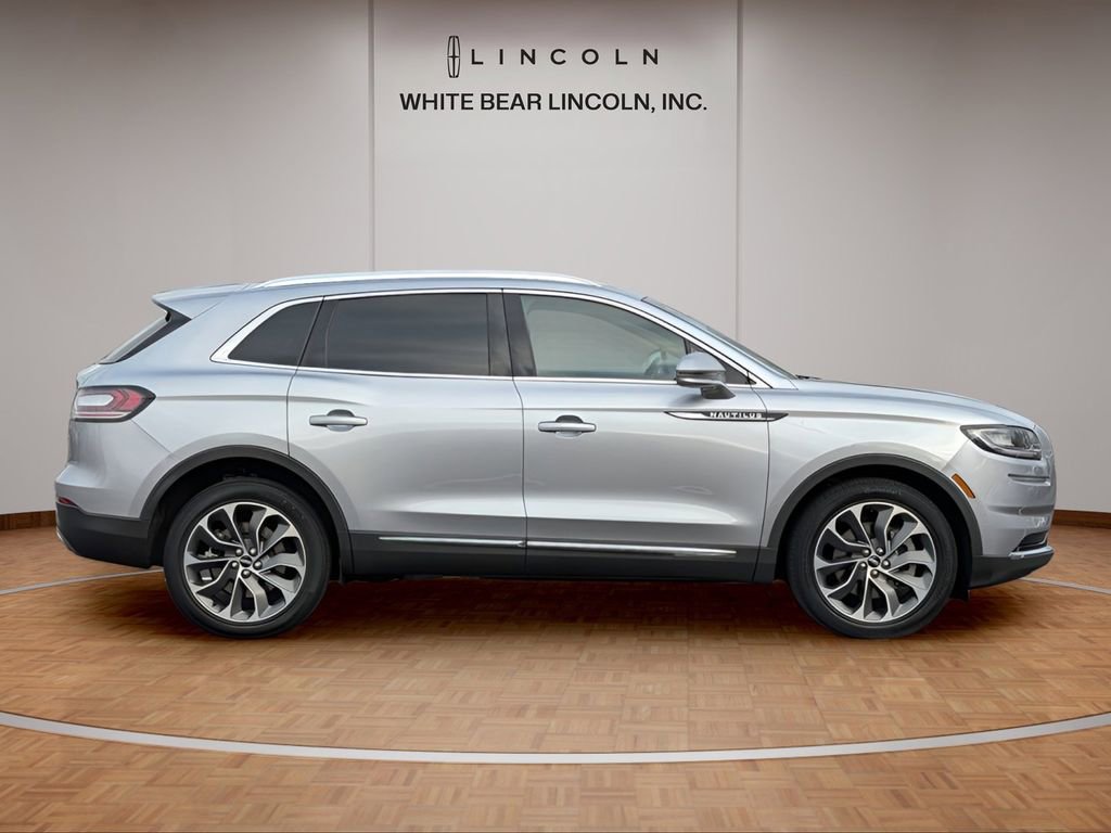 Certified 2023 Lincoln Nautilus Reserve w/ Luxury Package image 4