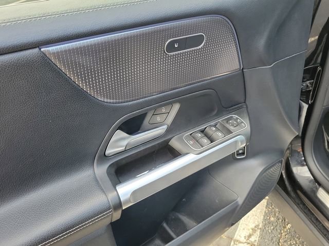 Used 2022 Mercedes-Benz GLB 250 4MATIC image 19