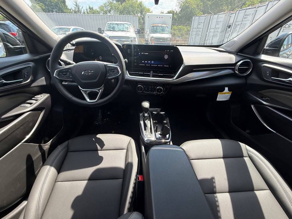 New 2026 Chevrolet Trax ACTIV w/ Sunroof Package FWD image 23