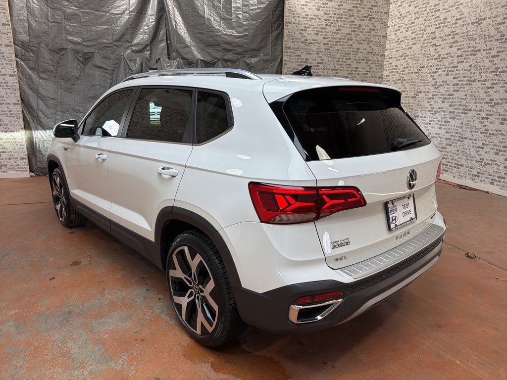 Used 2022 Volkswagen Taos SEL image 5