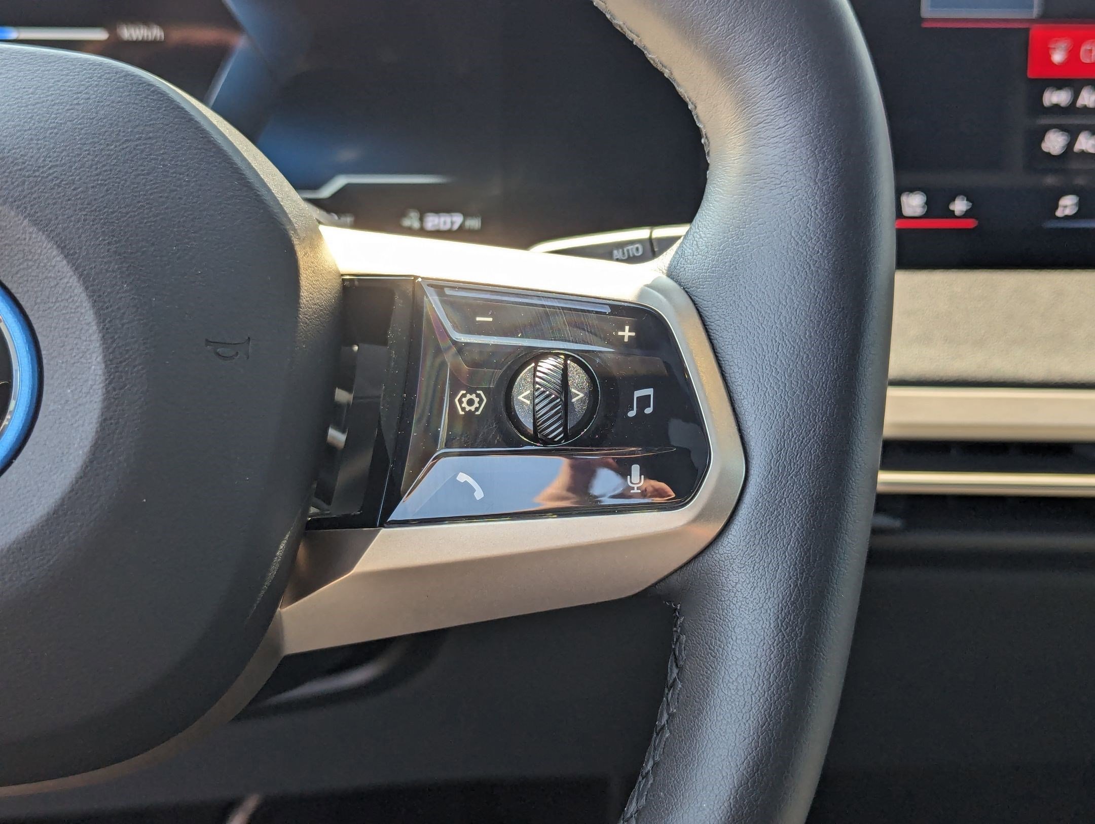 Used 2024 BMW iX M60 image 20