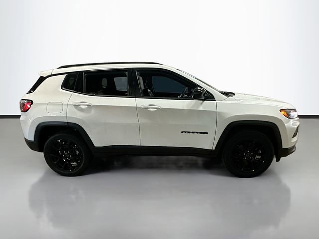 New 2026 Jeep Compass Latitude image 5
