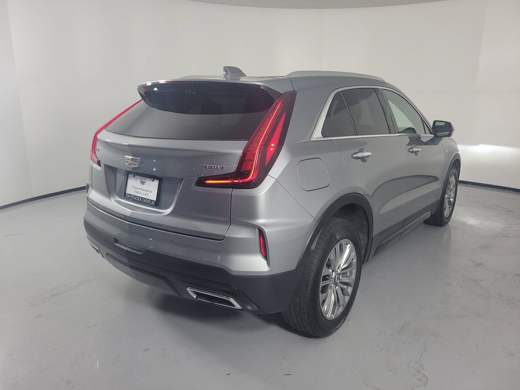 Used 2025 Cadillac XT4 Premium Luxury FWD image 4