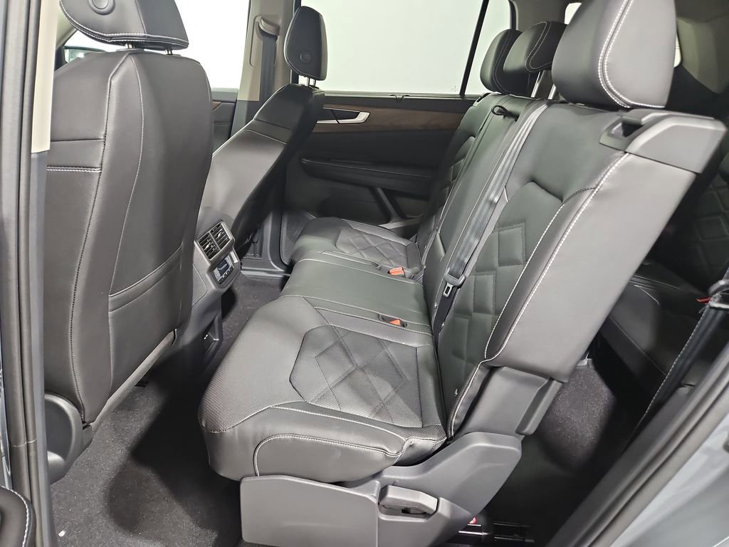 New 2026 Volkswagen Atlas SE image 25