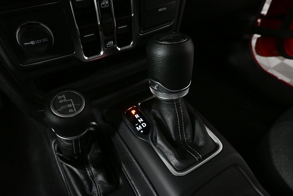 Used 2025 Jeep Gladiator Sport image 13