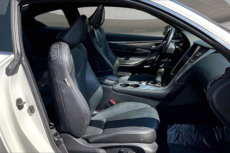 Used 2018 INFINITI Q60 3.0t Luxe image 13