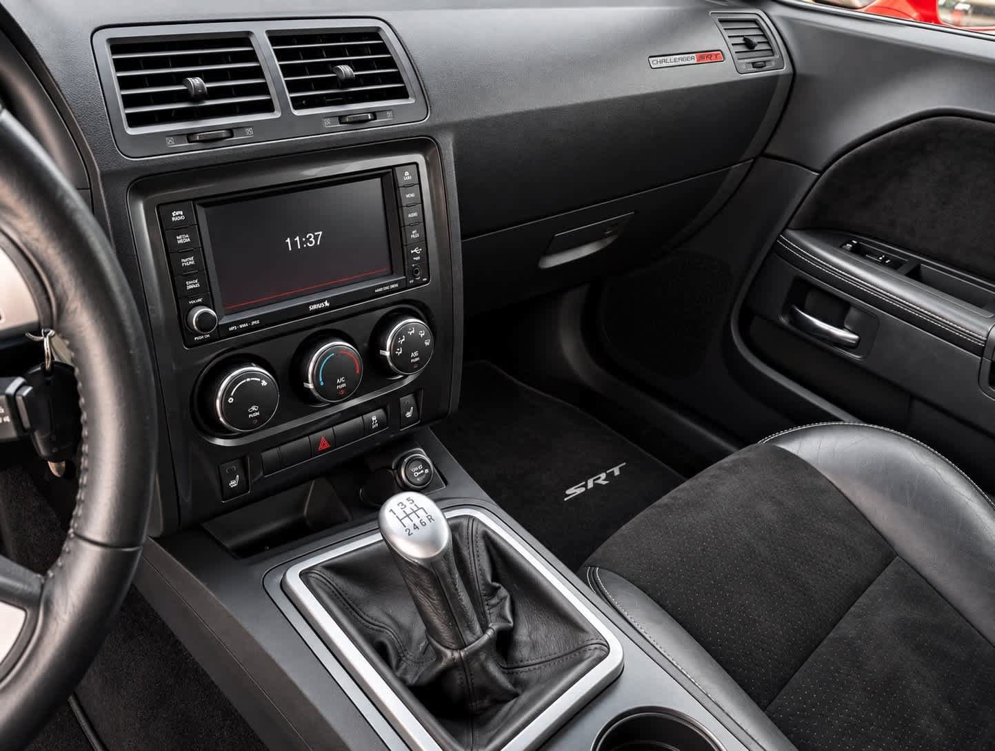 Used 2009 Dodge Challenger SRT8 w/ SRT Option Group II RWD image 23