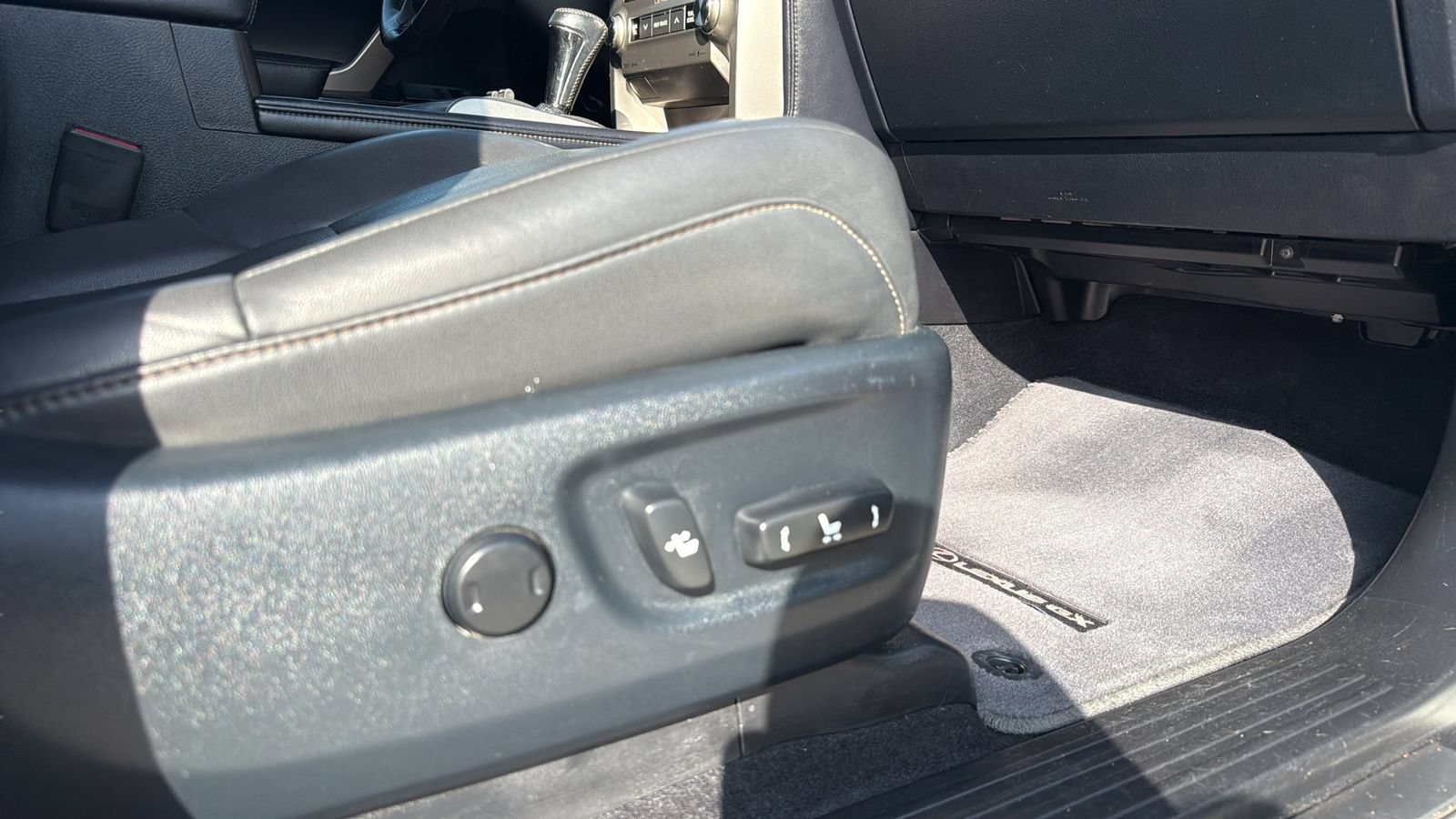 Used 2018 Lexus GX 460 w/ Navigation Package AWD/4WD image 23