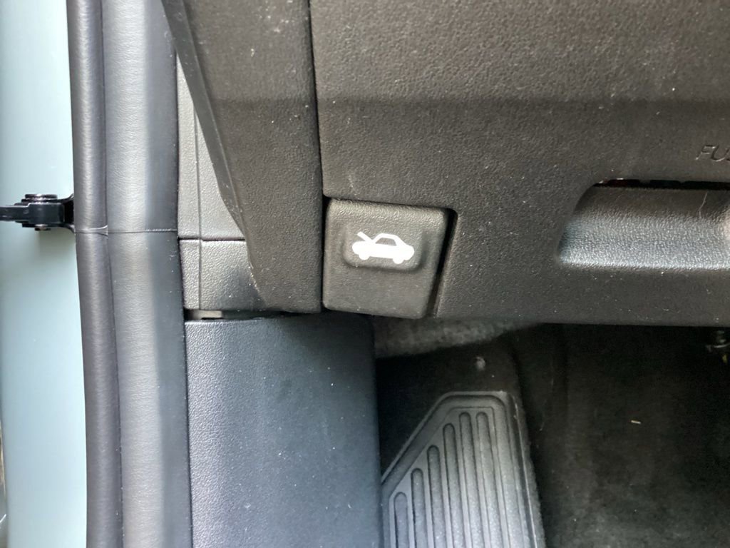 Used 2025 Kia K4 EX image 59