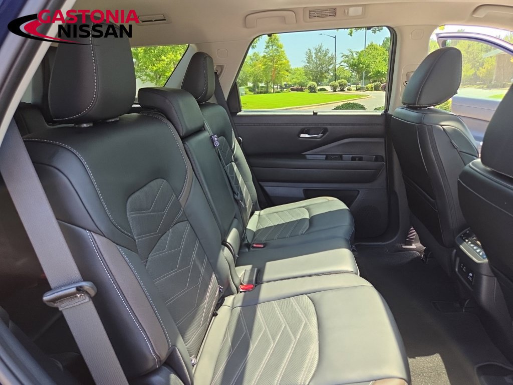 Certified 2024 Nissan Pathfinder Platinum w/ Cargo Package FWD image 42