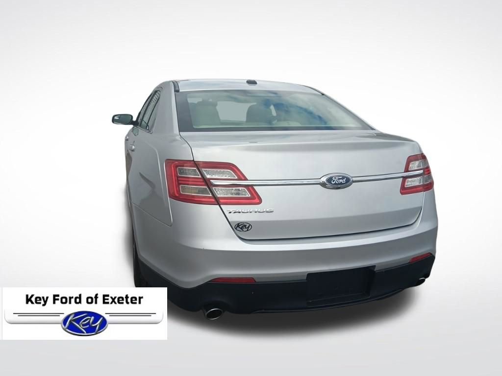 Used 2016 Ford Taurus SE image 10