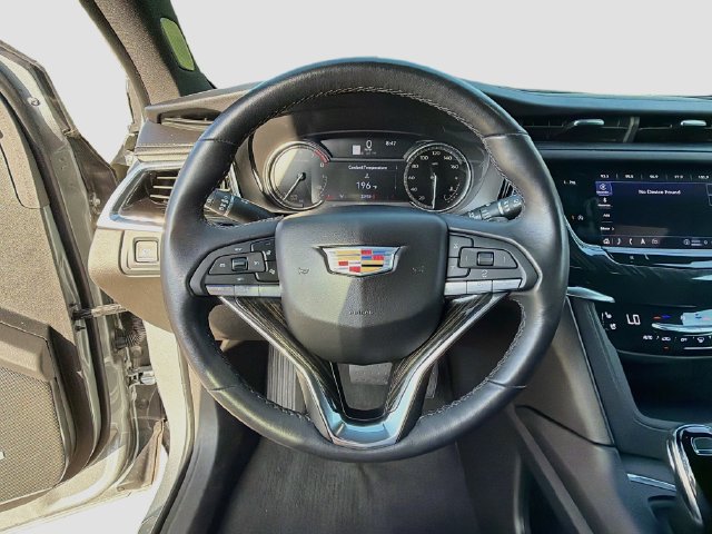 Used 2024 Cadillac XT6 Premium Luxury FWD image 44