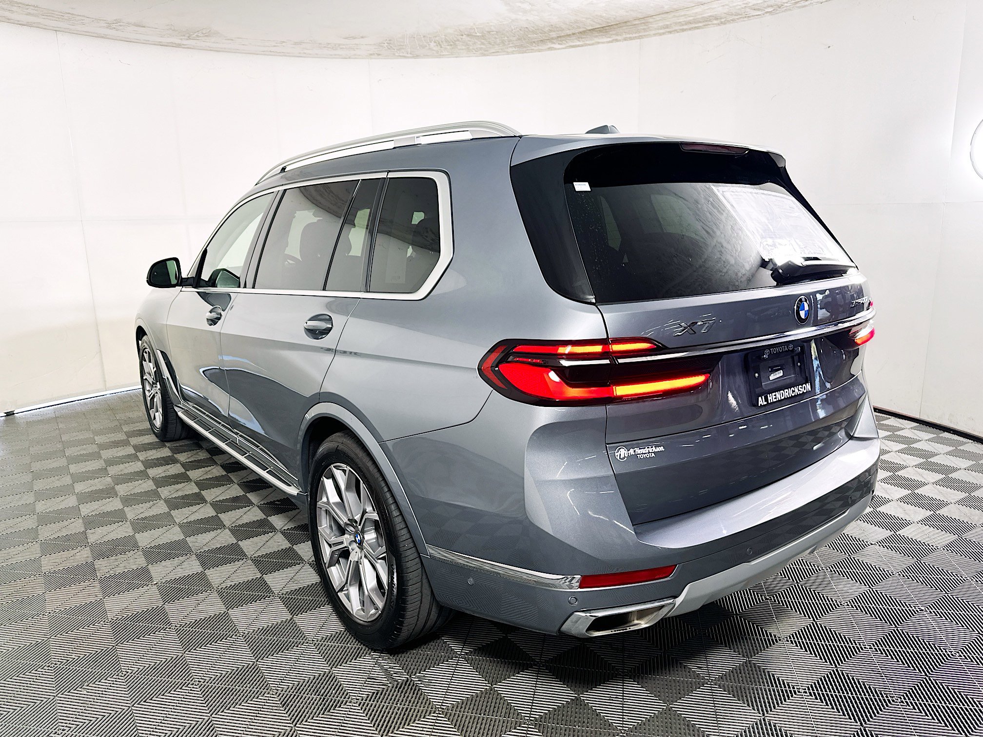 Used 2024 BMW X7 xDrive40i image 5