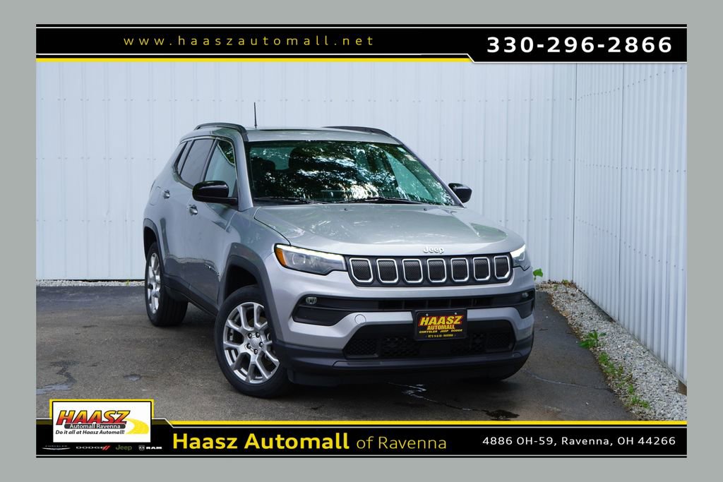 Used 2022 Jeep Compass Latitude w/ Sun and Sound Group AWD/4WD image 1