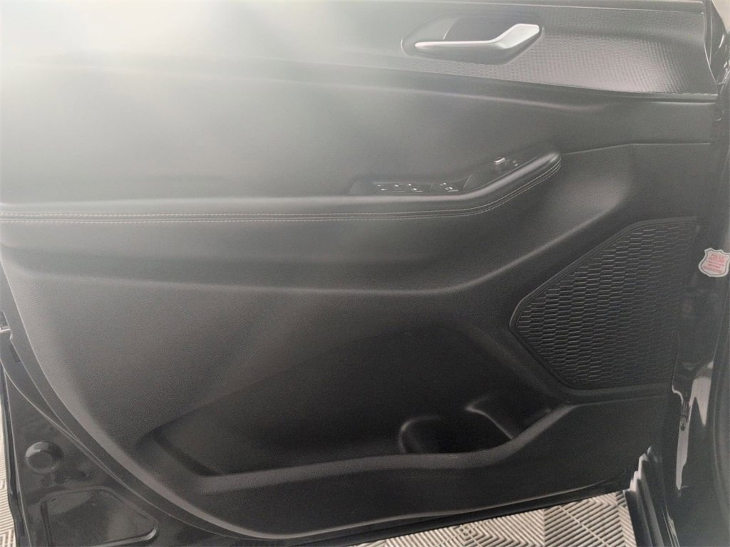 Certified 2024 Jeep Grand Cherokee L Laredo image 14