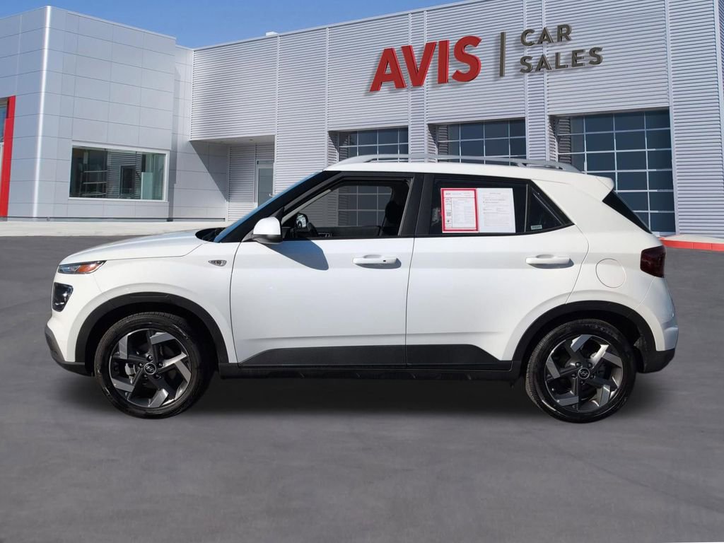 Used 2025 Hyundai Venue SEL FWD image 10