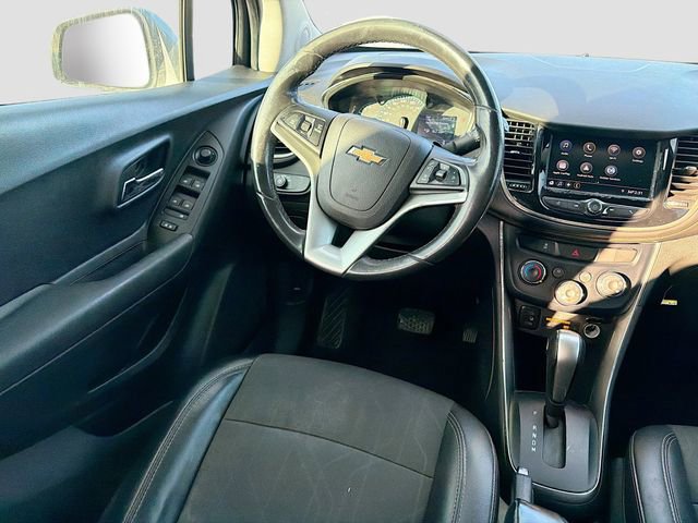 Used 2020 Chevrolet Trax LT w/ Driver Confidence Package image 20
