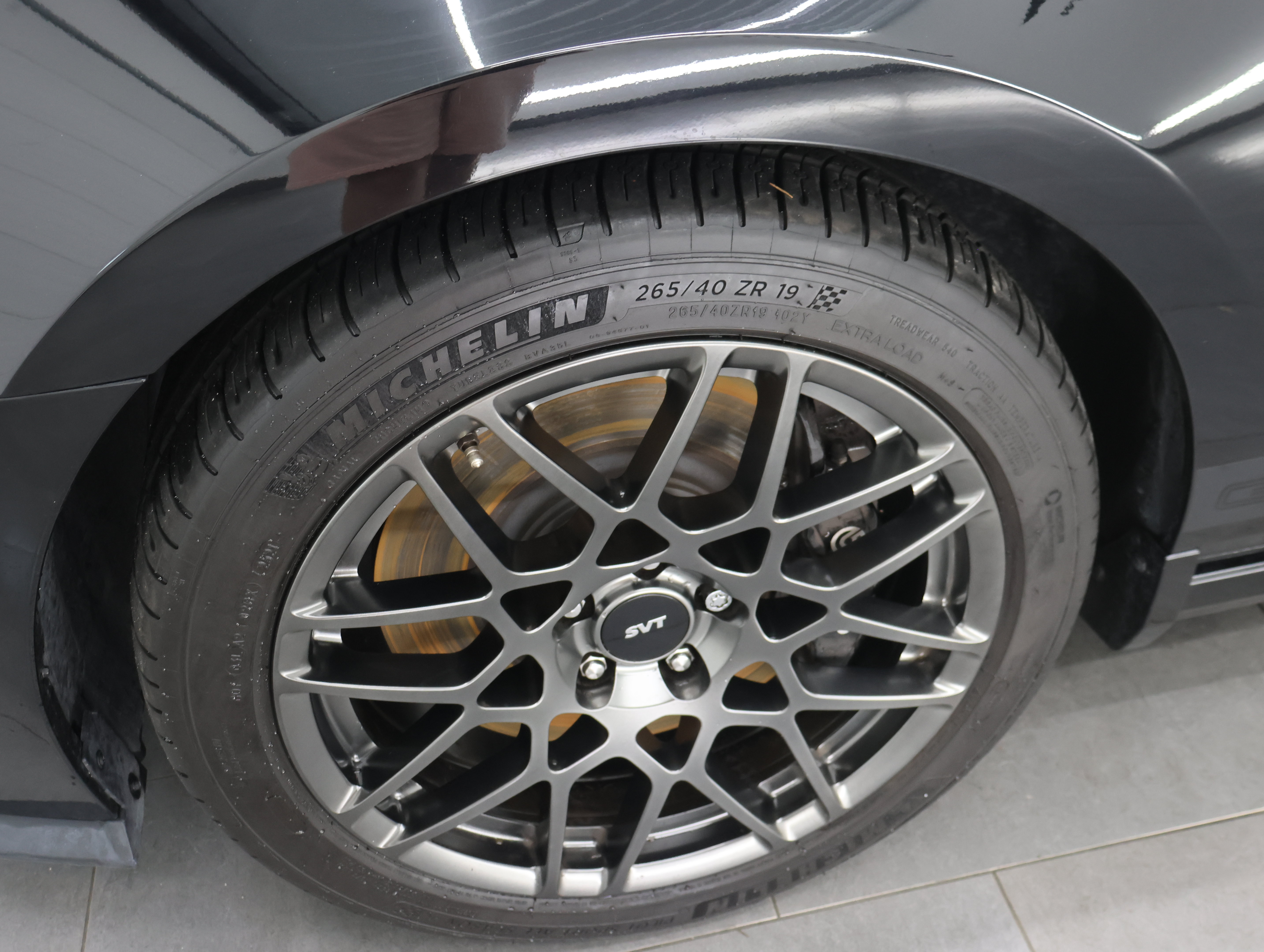 Used 2014 Ford Mustang Shelby GT500 RWD image 3