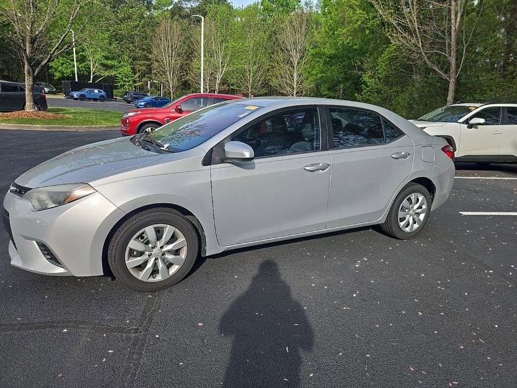 Used 2015 Toyota Corolla LE image 1