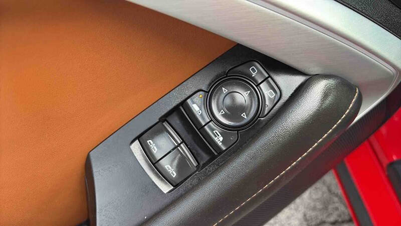 Used 2020 Chevrolet Camaro SS RWD image 17