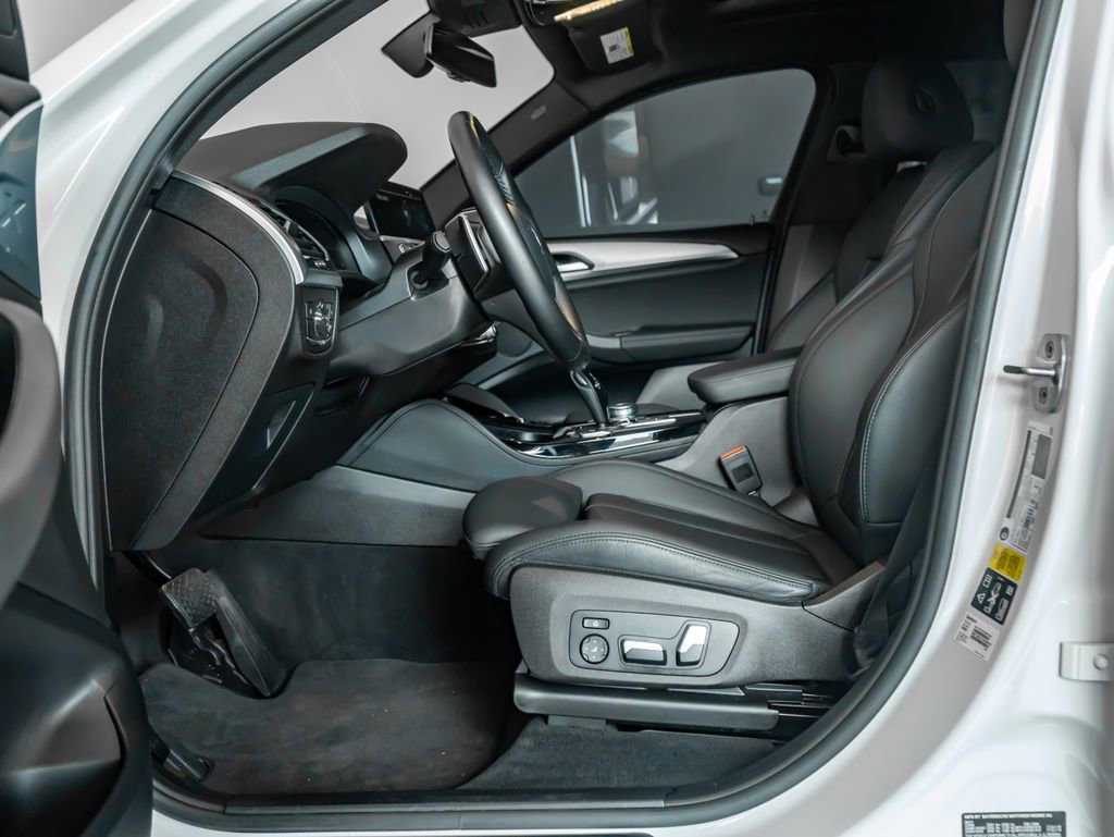 Used 2021 BMW X4 xDrive30i w/ Premium Package 3 image 5