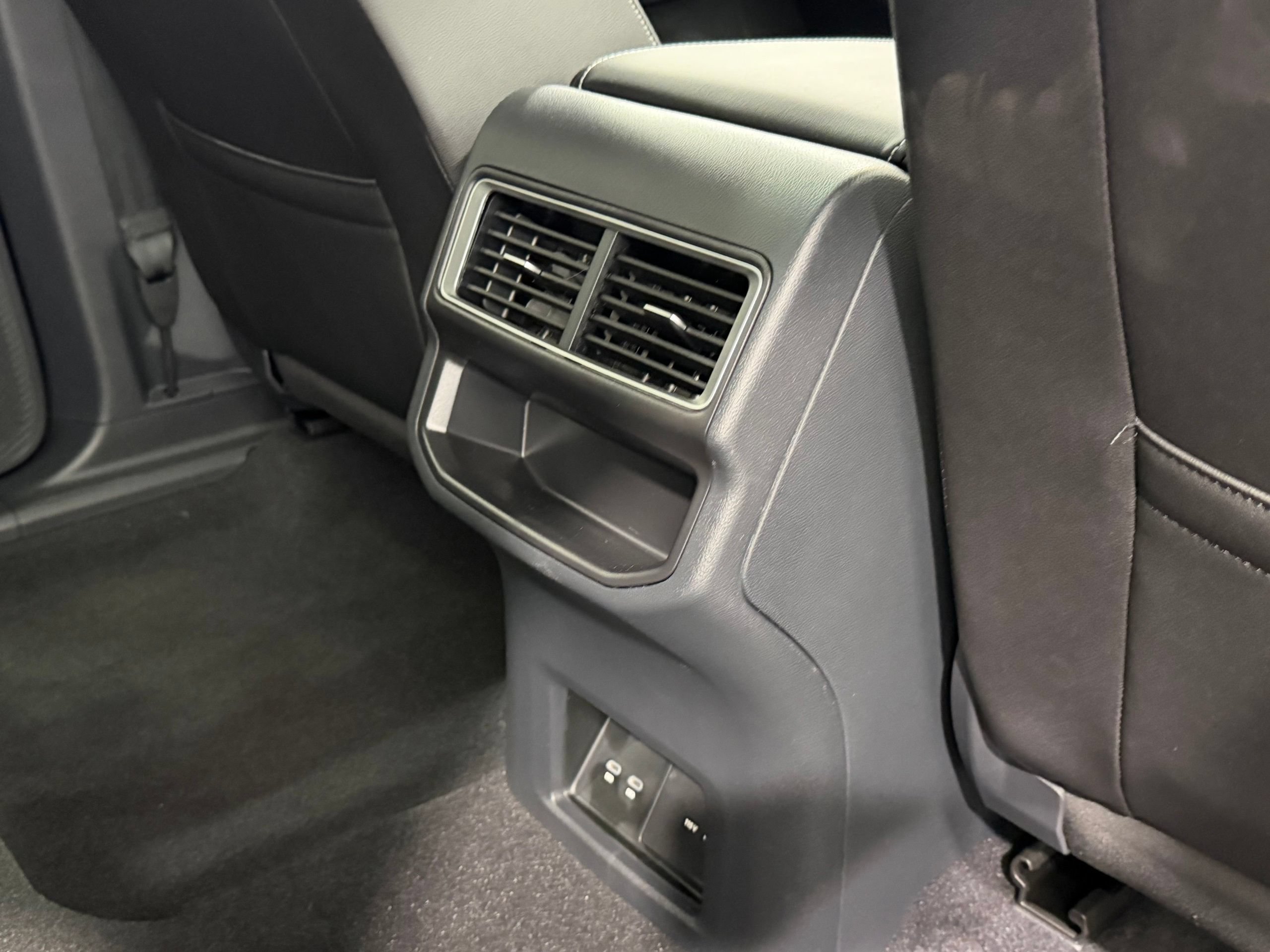 New 2026 Volkswagen Atlas Cross Sport SE AWD/4WD image 42