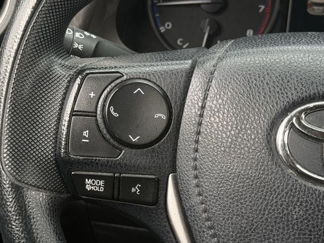 Used 2018 Toyota RAV4 LE FWD image 14