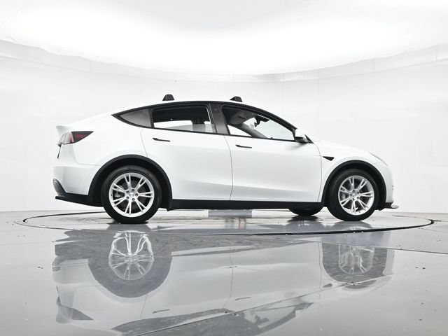 Used 2022 Tesla Model Y Long Range AWD/4WD image 31