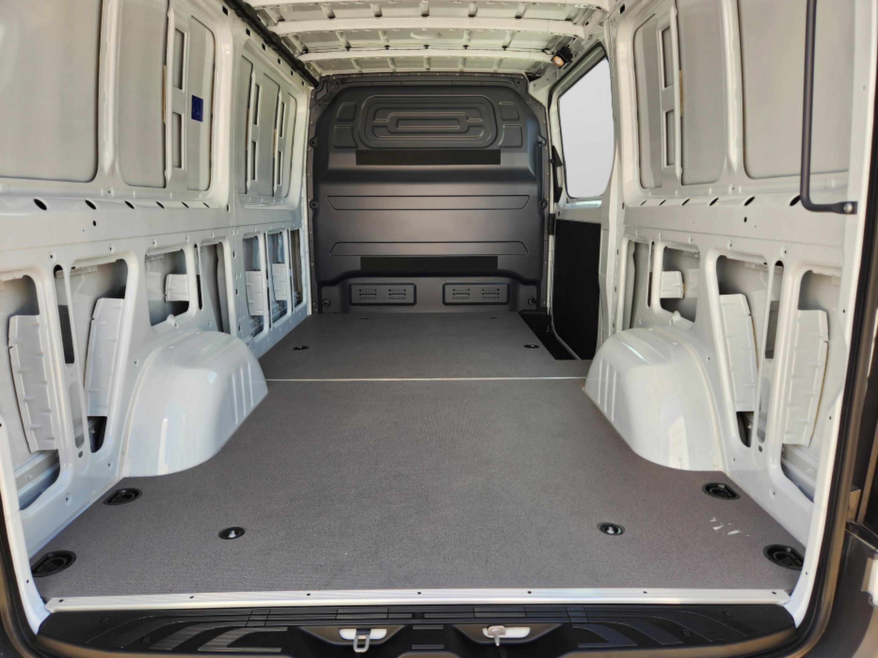 Certified 2025 Mercedes-Benz Sprinter 2500 image 19