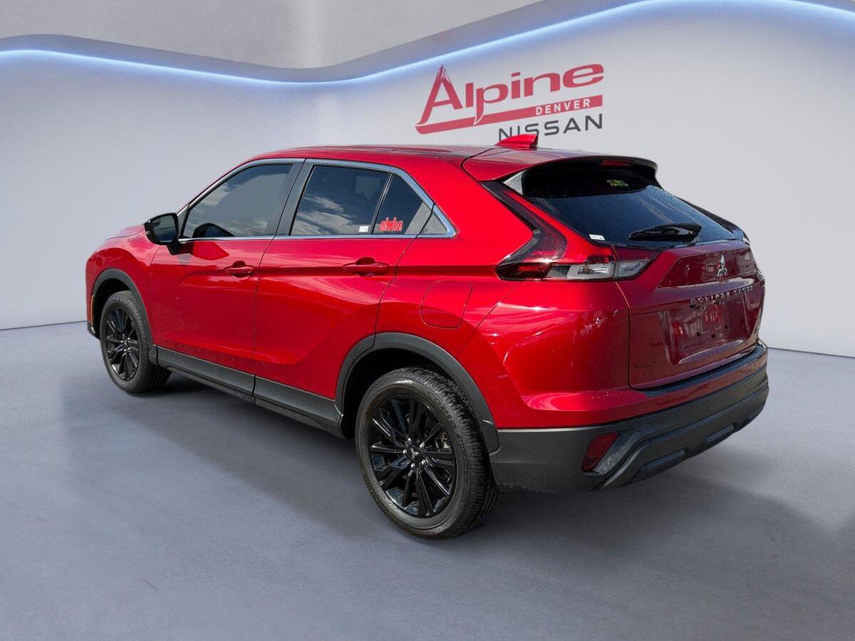 Used 2024 Mitsubishi Eclipse Cross LE AWD/4WD image 3