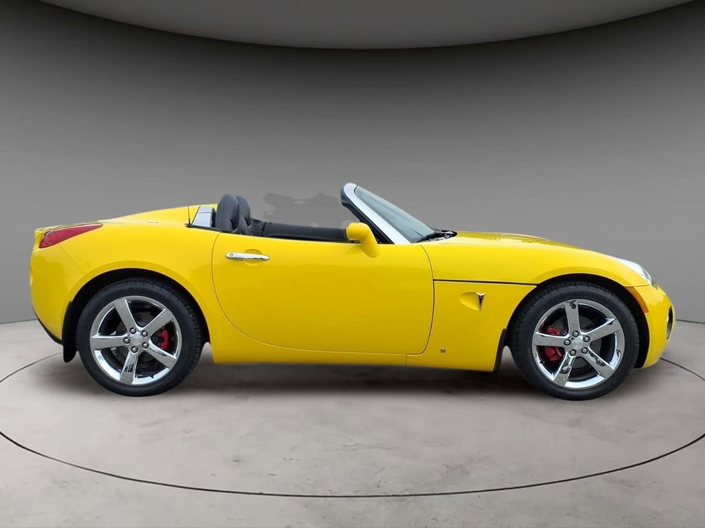 Used 2007 Pontiac Solstice GXP w/ Premium Package RWD image 8