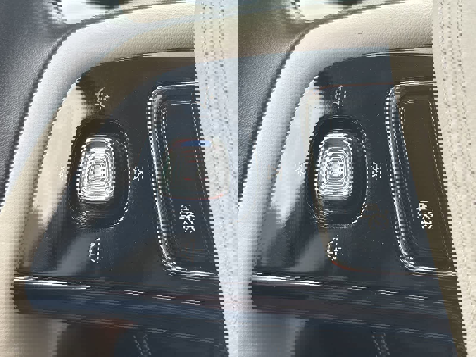 Used 2022 Lincoln Aviator Black Label w/ Dynamic Handling Package image 33