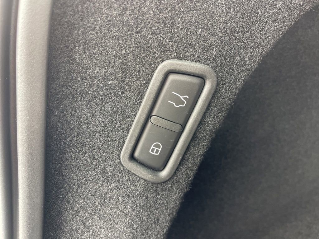 Used 2022 Maserati Levante Modena image 24