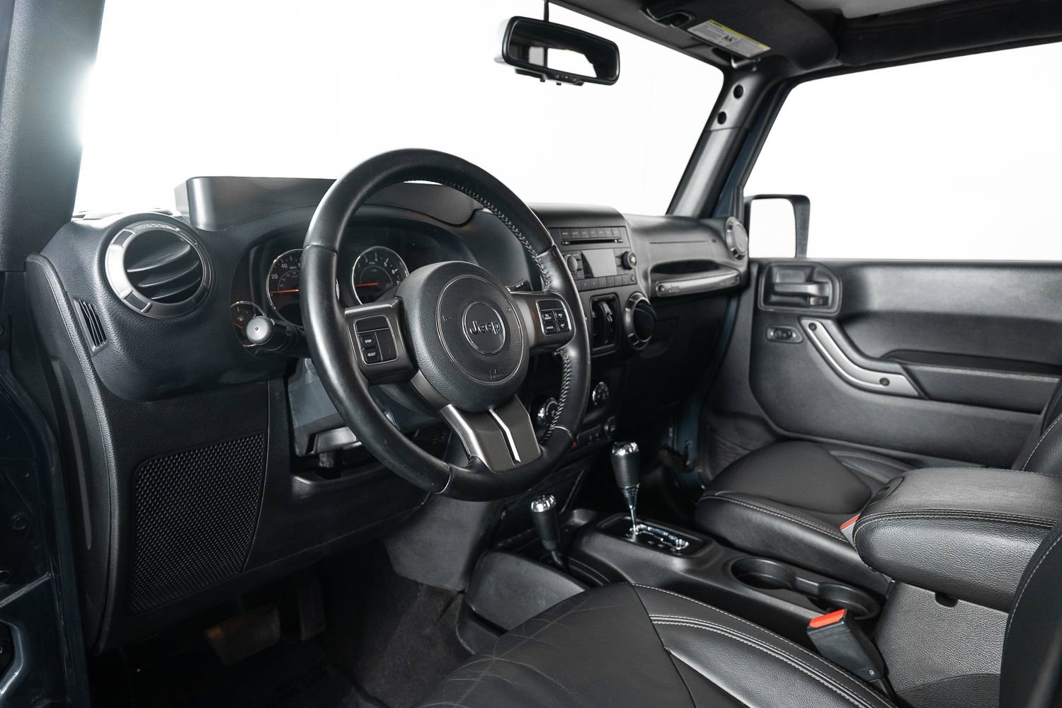 Used 2018 Jeep Wrangler Unlimited Sahara image 12