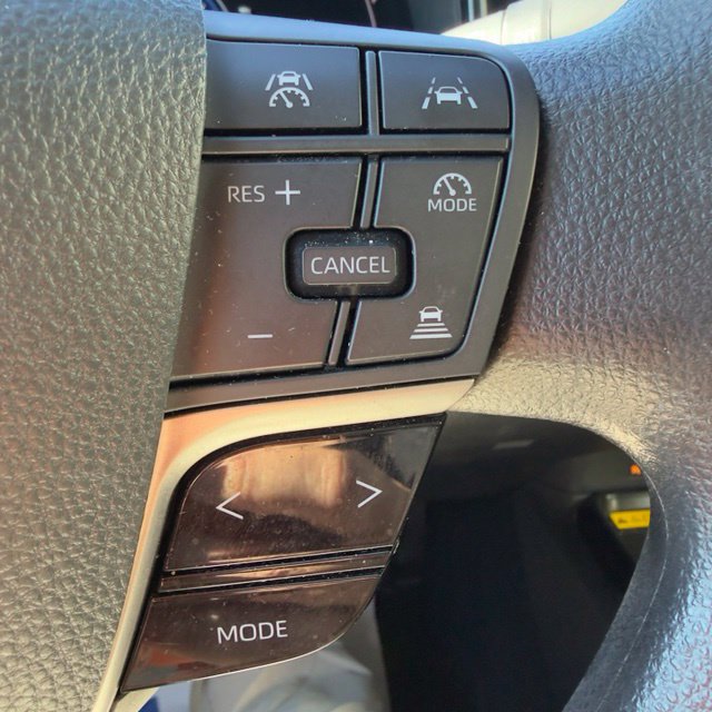 Used 2025 Toyota Camry LE FWD image 24