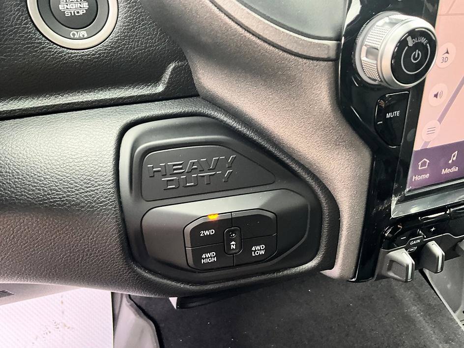 New 2026 RAM 2500 Tradesman AWD/4WD image 19