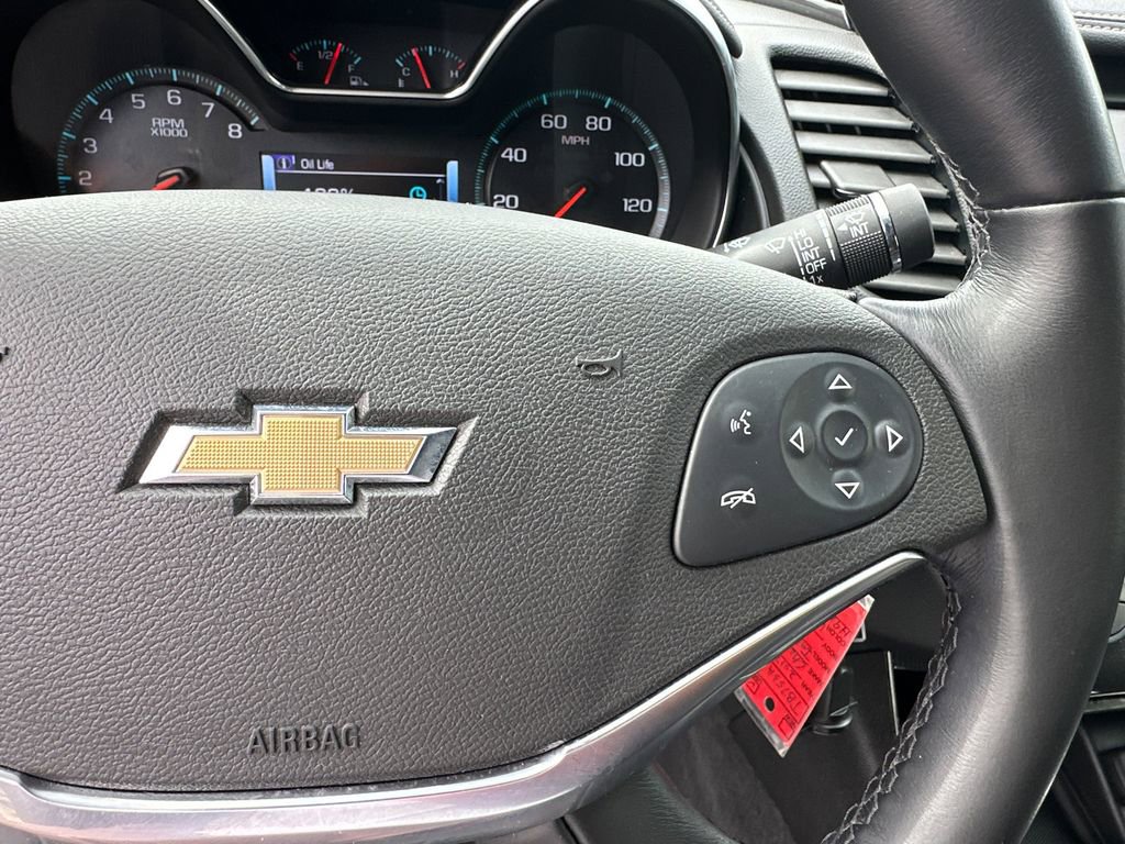 Used 2017 Chevrolet Impala LT w/ Convenience Package image 26