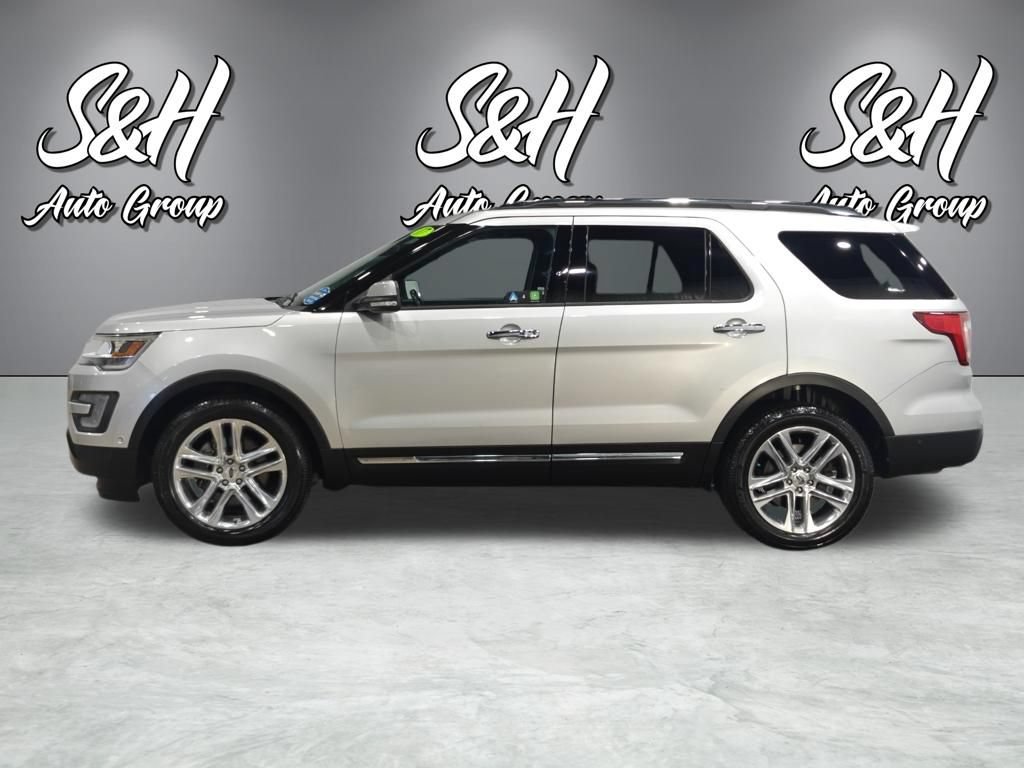 Used 2017 Ford Explorer Limited w/ Equipment Group 301A AWD/4WD image 21