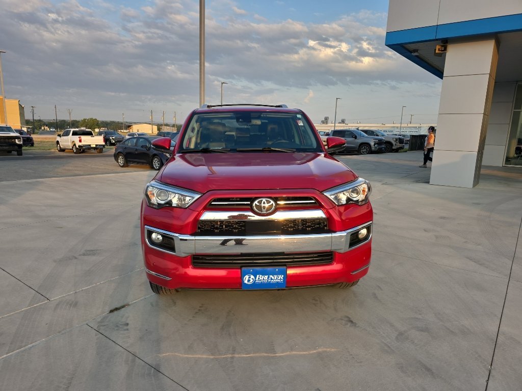 Used 2020 Toyota 4Runner Limited AWD/4WD image 2